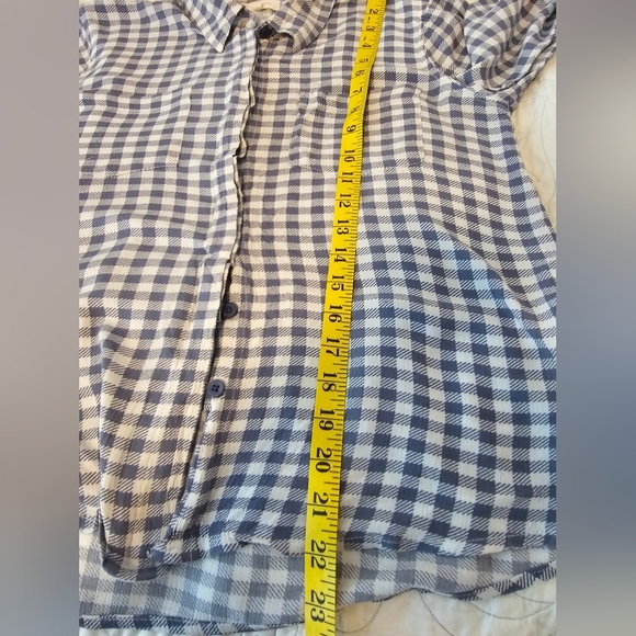 Pink Rose Blue and White Checkered Button-Up Shirt Womens Size Small - Picture 7 of 7